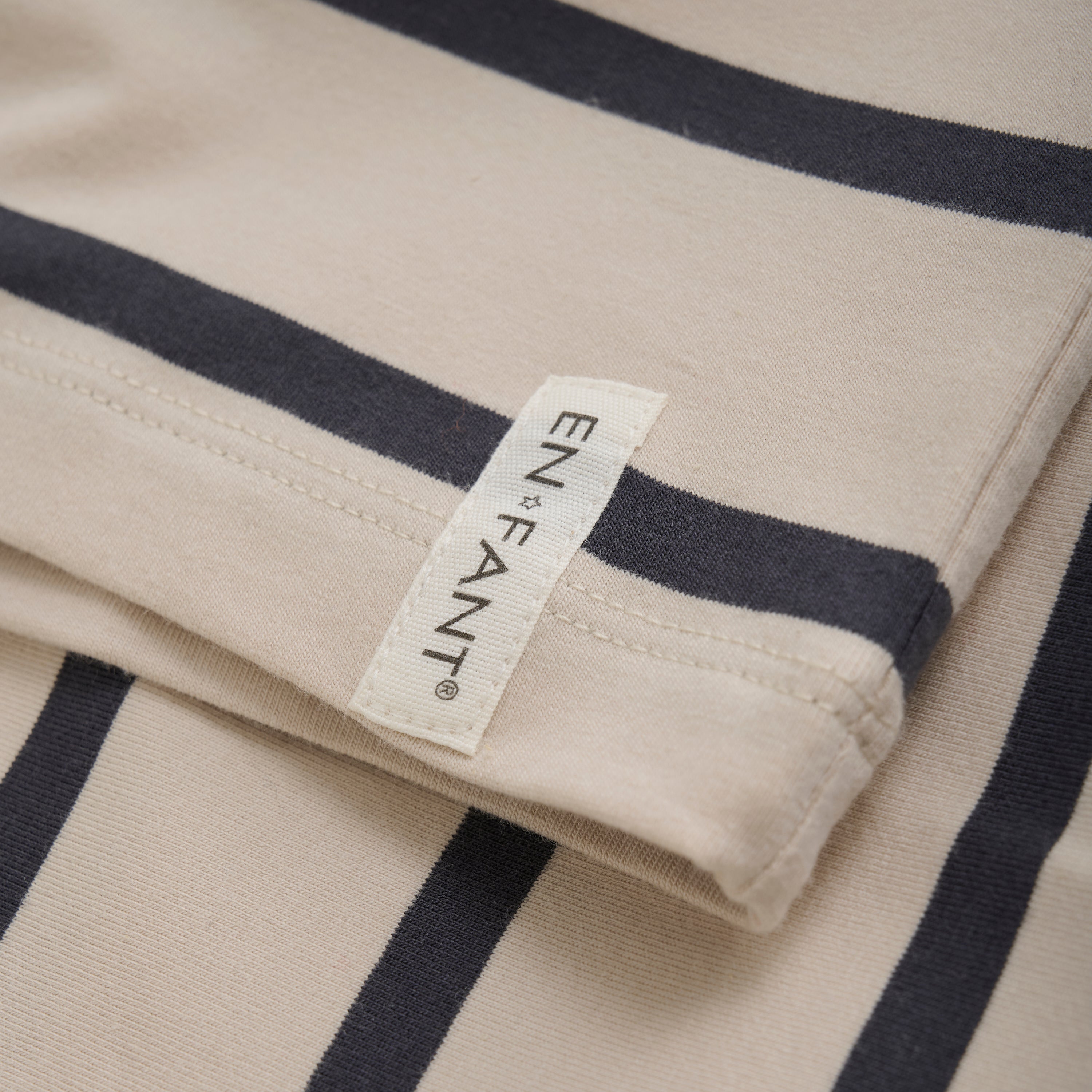 En Fant T-Shirt LS Stripe Oversize - Ebony Detailfoto