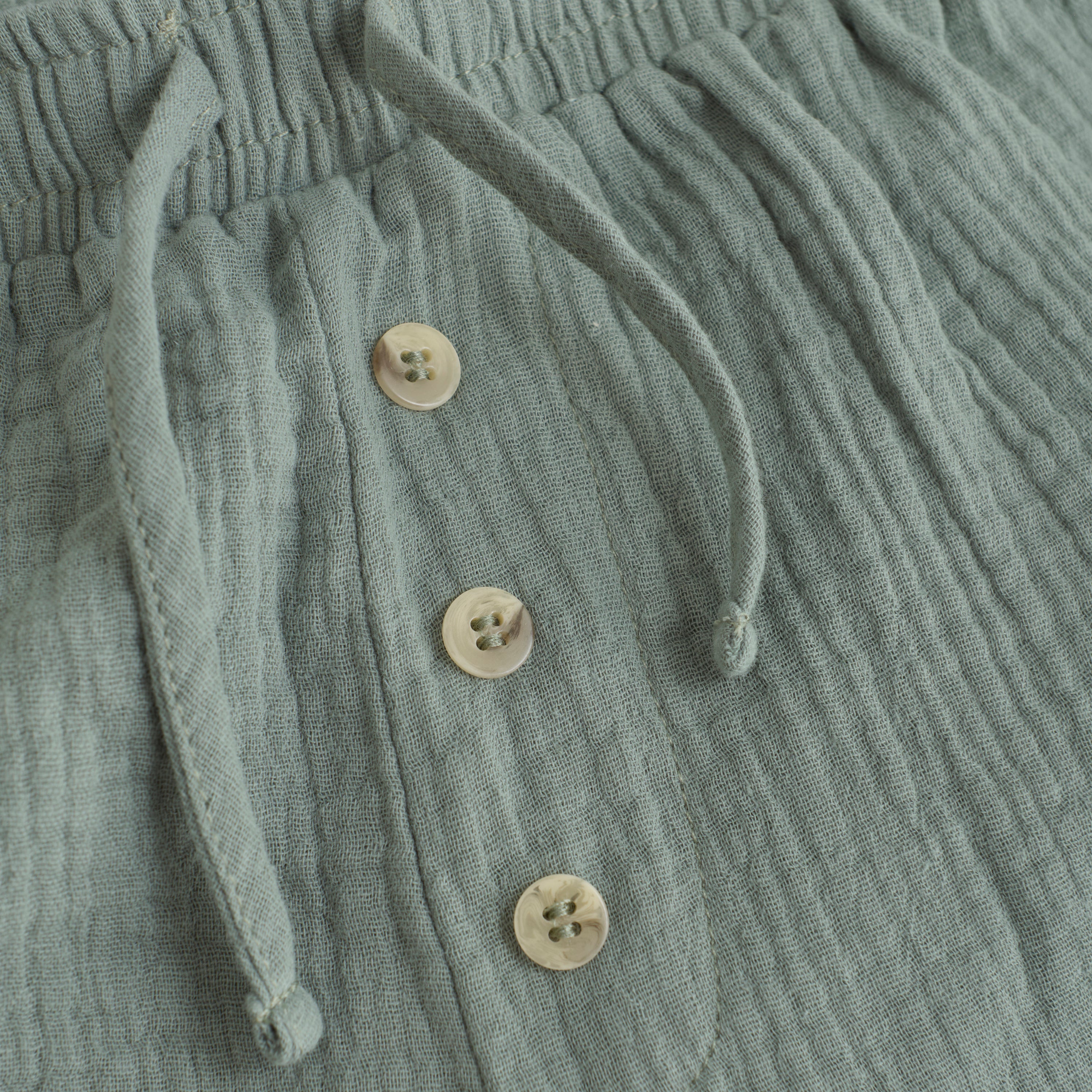 Huttelihut Short Muslin - Lily Pad detail