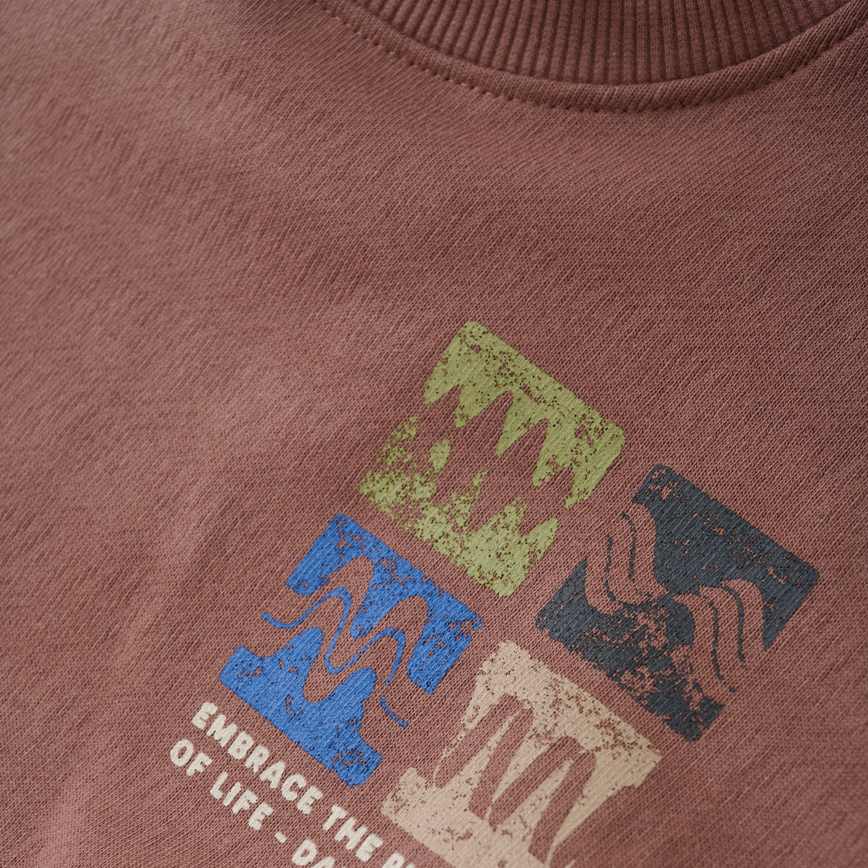 DAILY7 Oversized Sweater Artwork - Burlwood detail