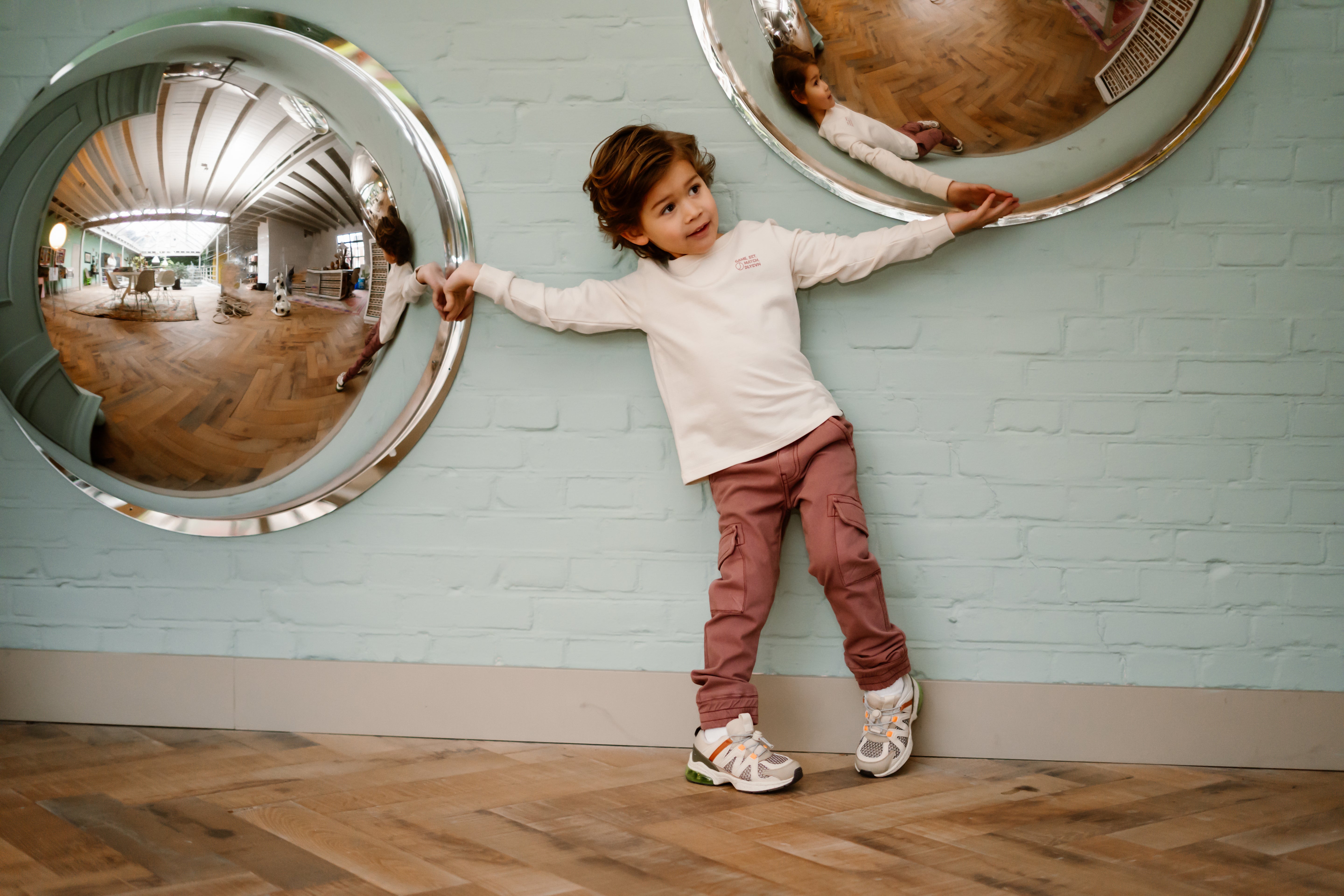 DAILY7 Twill Pants Straight Fit - Brown sfeer foto