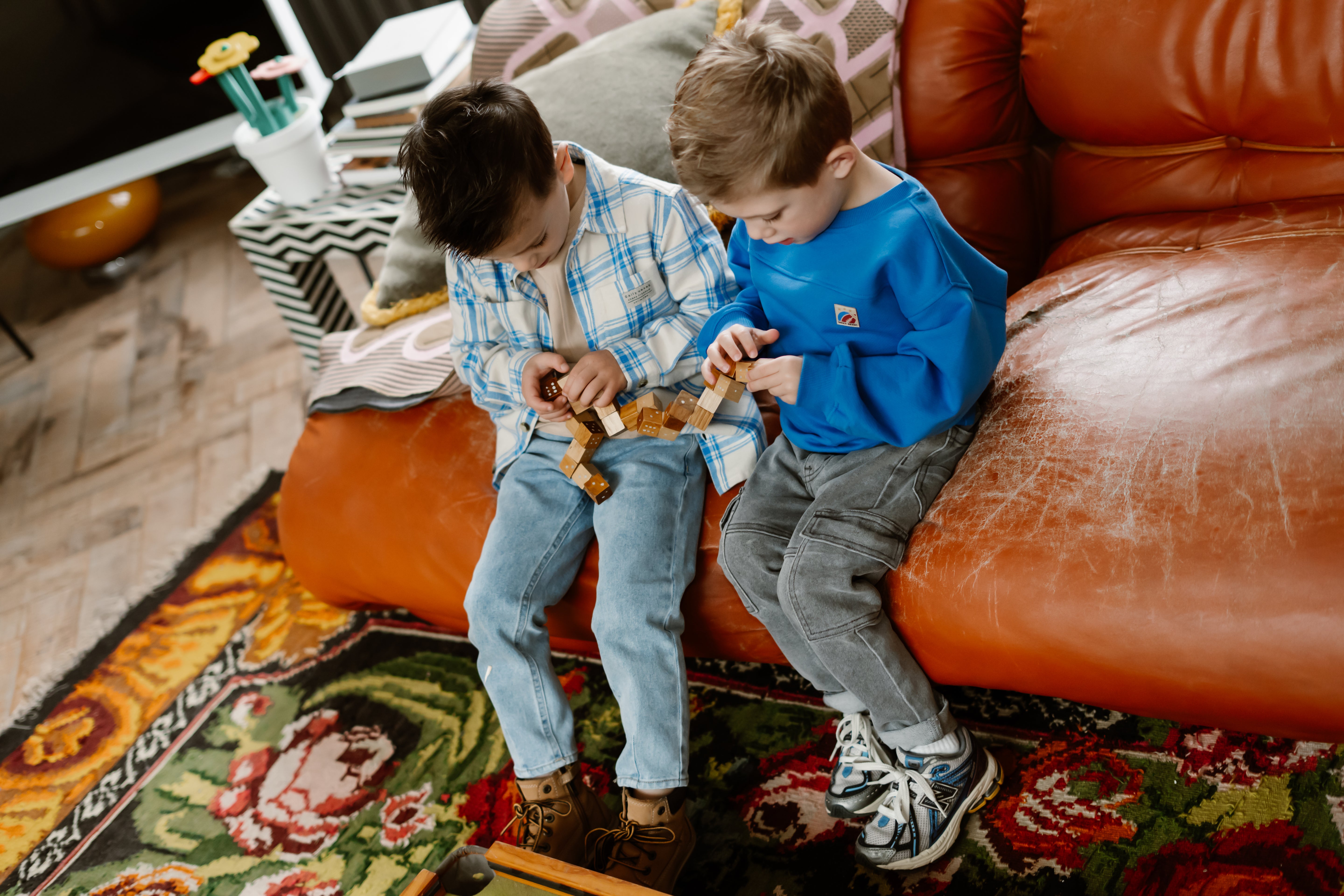 DAILY7 Oversized Sweater Textprint - Dusty Kobalt campagne foto