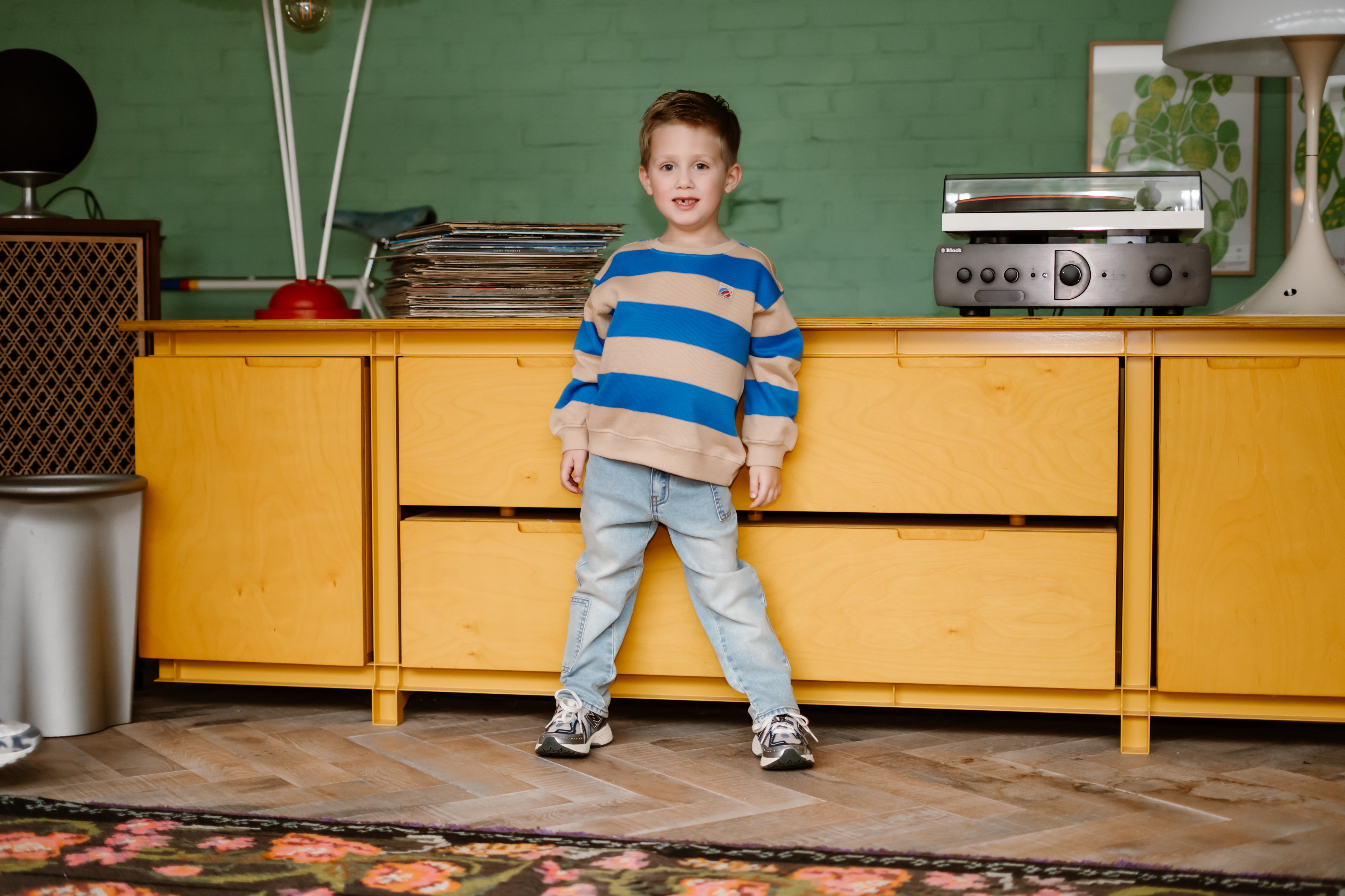 DAILY7 Oversized Sweater Big Stripe - Dusty Kobalt sfeer foto