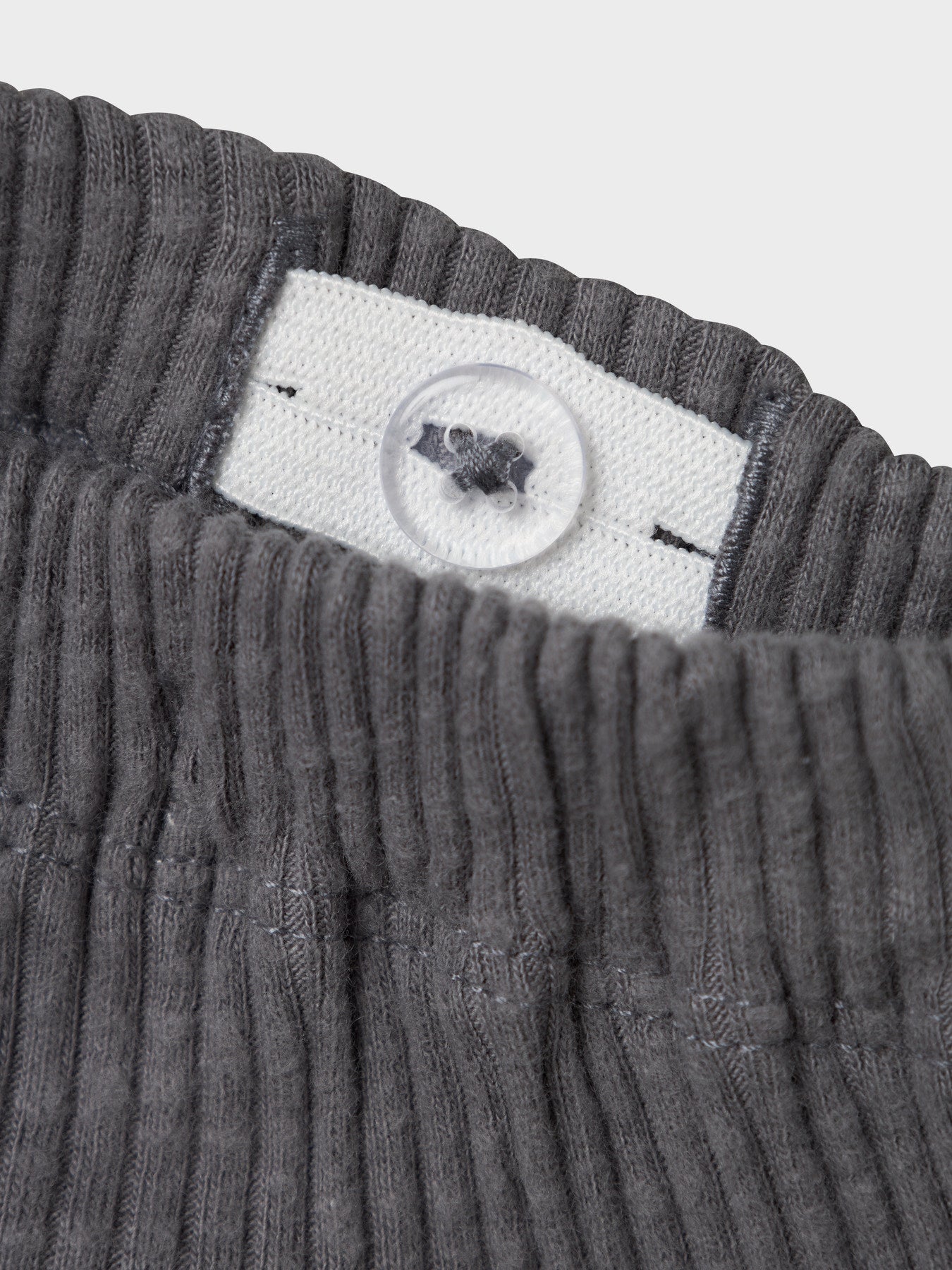 Lil' Atelier Man Loose Pant - Poppy Seed detail