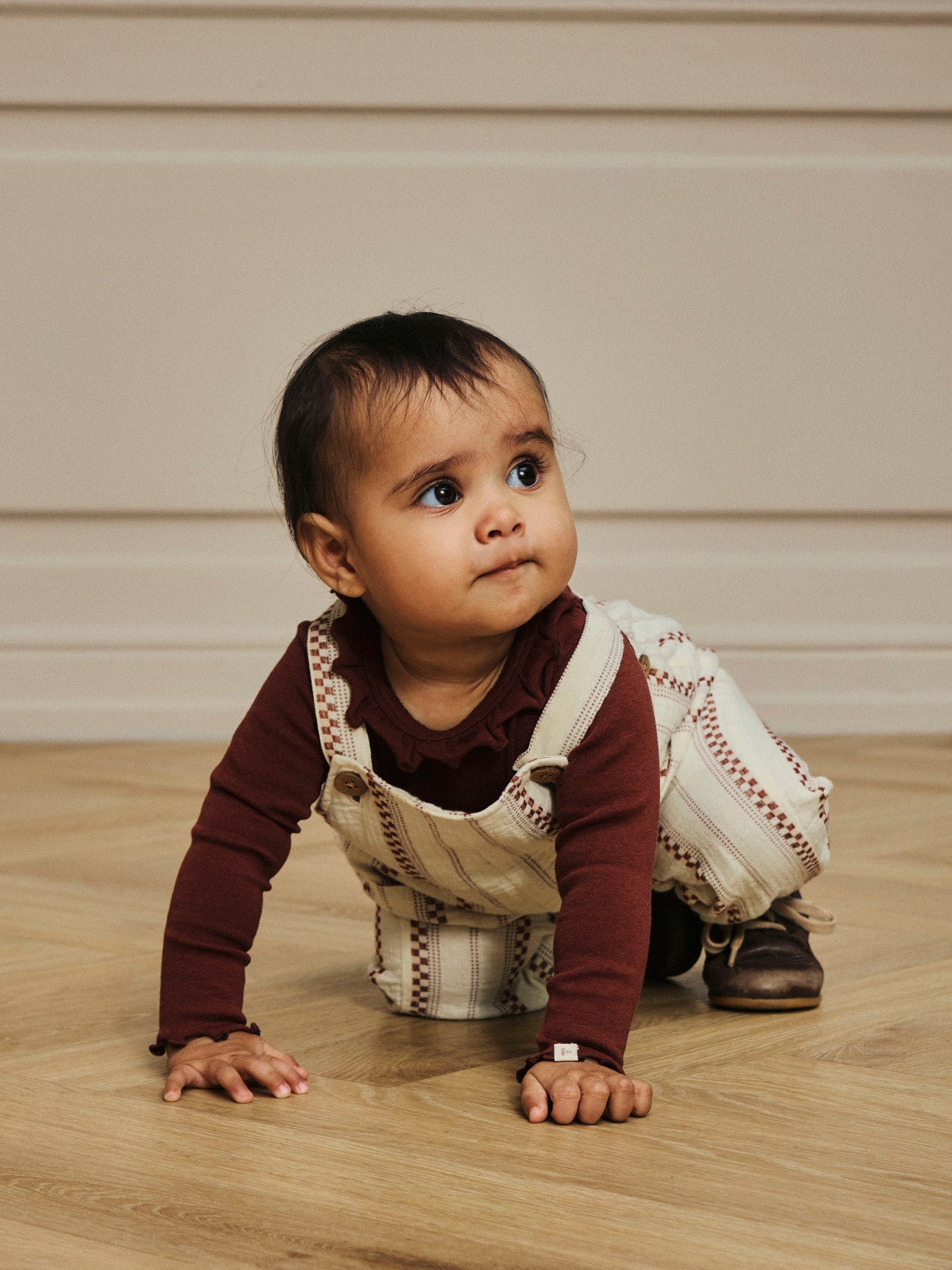 Lil' Atelier Nhir LS Slim Body - Hot Chocolade sfeer foto