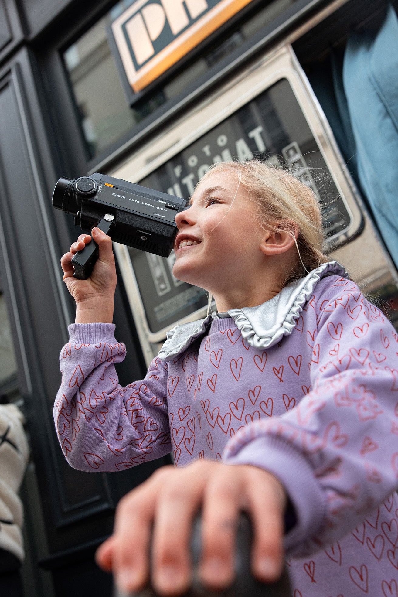 Sproet & Sprout Sweatshirt Hearts Print Sfeerfoto Aan