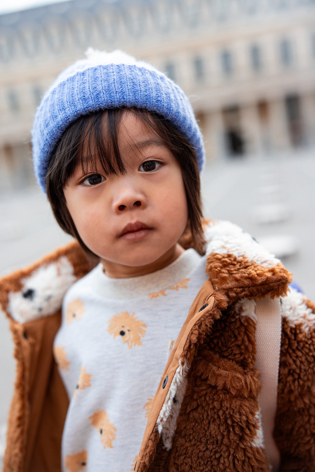 Sproet & Sprout Sweatshirt Moustache Dog Print Sfeerfoto Aan