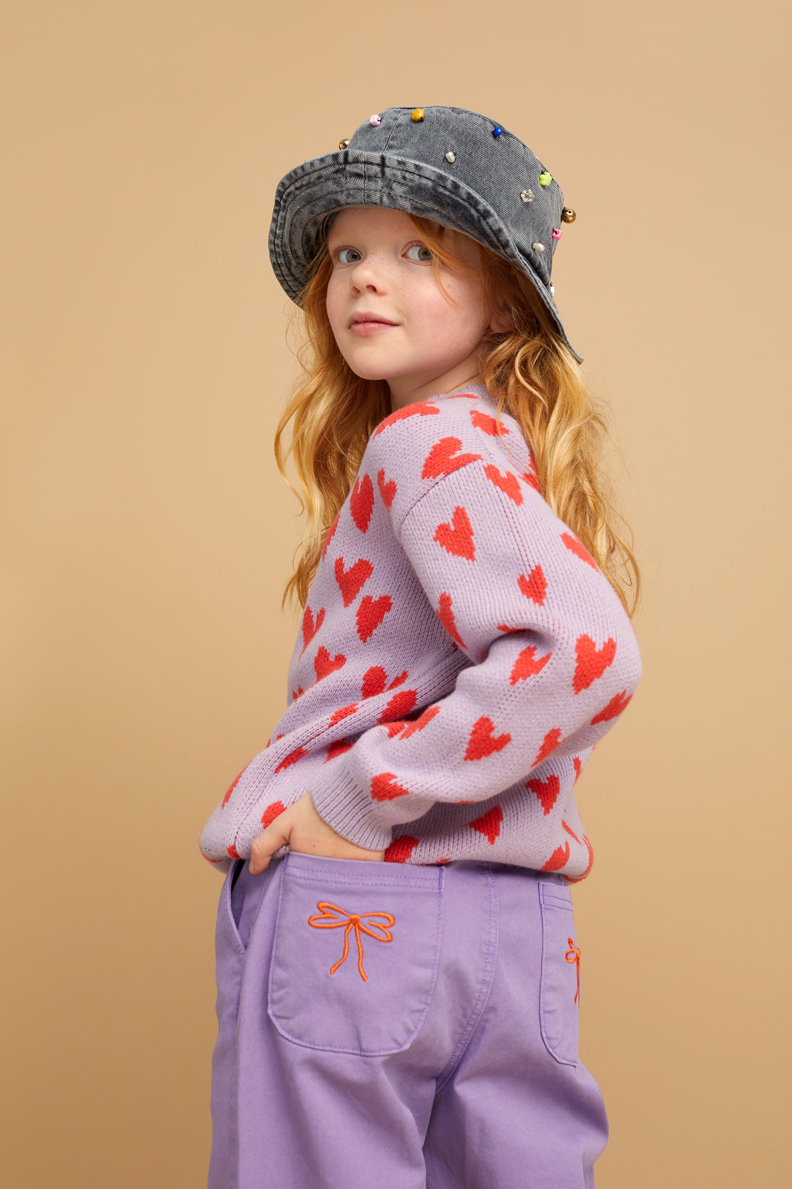 Sproet & Sprout Sweater Intarsia Hearts Sfeerfoto Aan