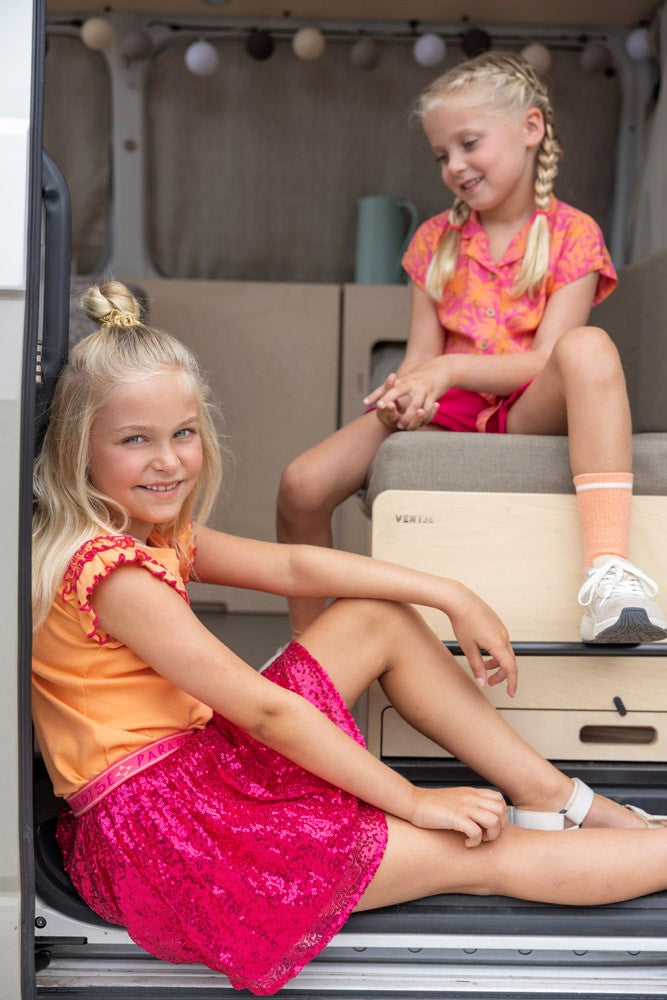 Jubel Blouse AOP – Samba Shake | Zomerse Meisjesblouse sfeerfoto