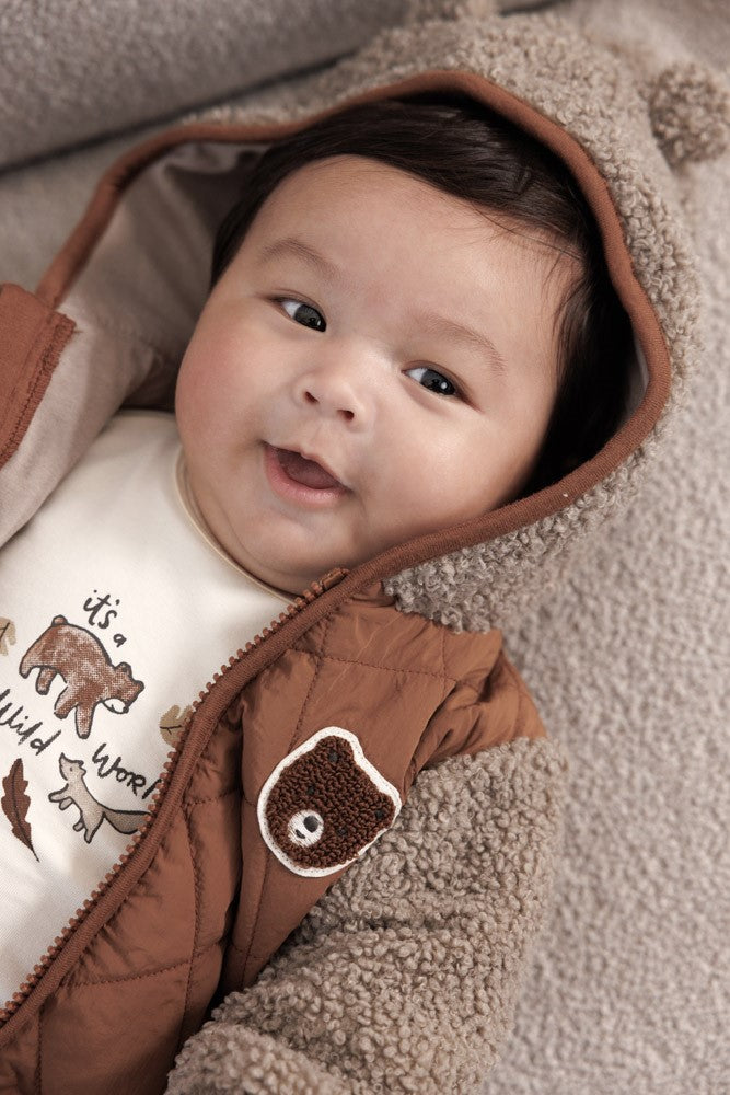 Feetje Bouclé Jasje Met Capuchon - Wild World Foto Jasje Aan