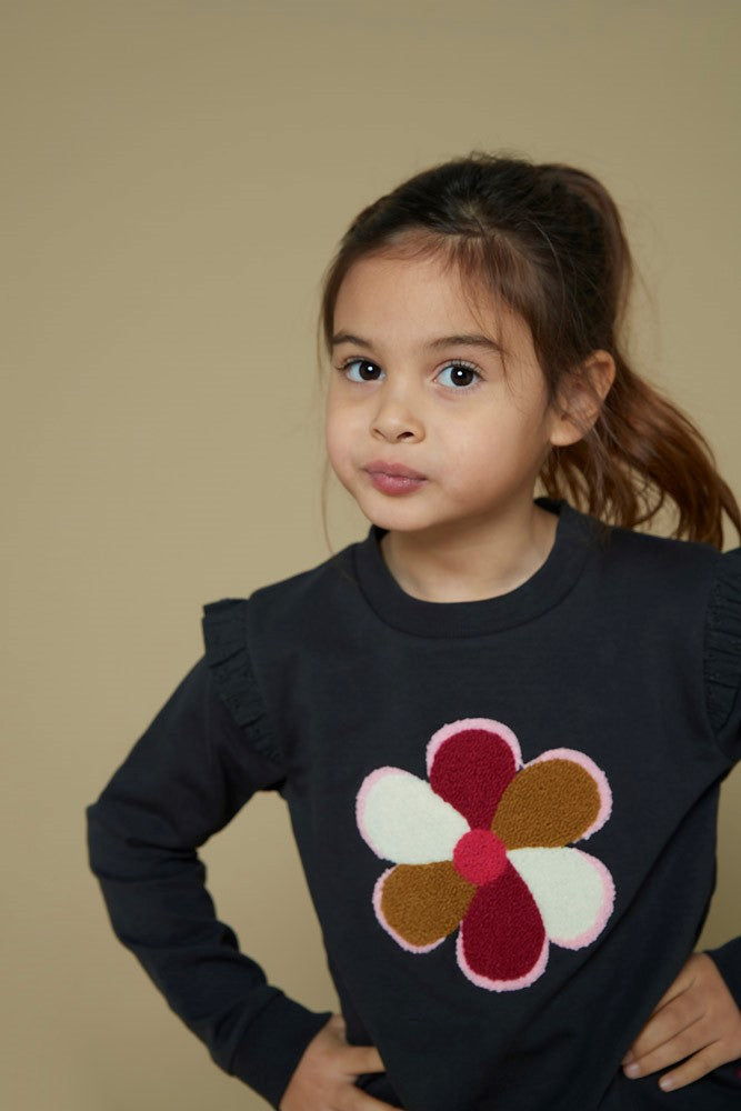 Jubel Sweater - Shine Bright Sfeerfoto Sweater Aan