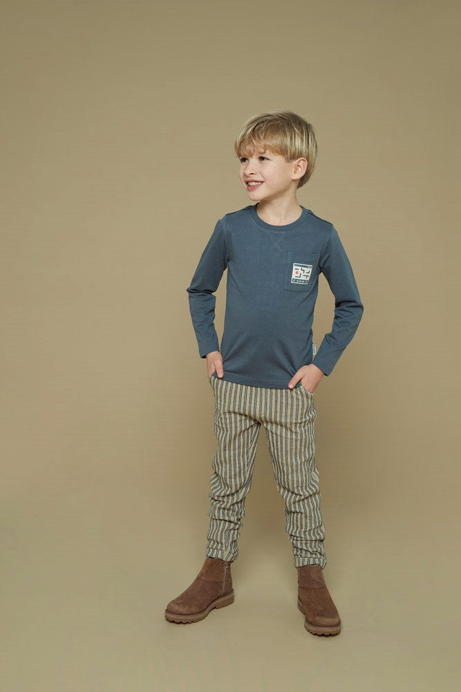 Sturdy Longsleeve - Couch Club Sfeerfoto Longsleeve Aan