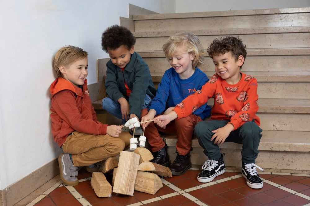 Sturdy Sweatvest met Capuchon - Chasing Trails Sfeerfoto Vest Aan