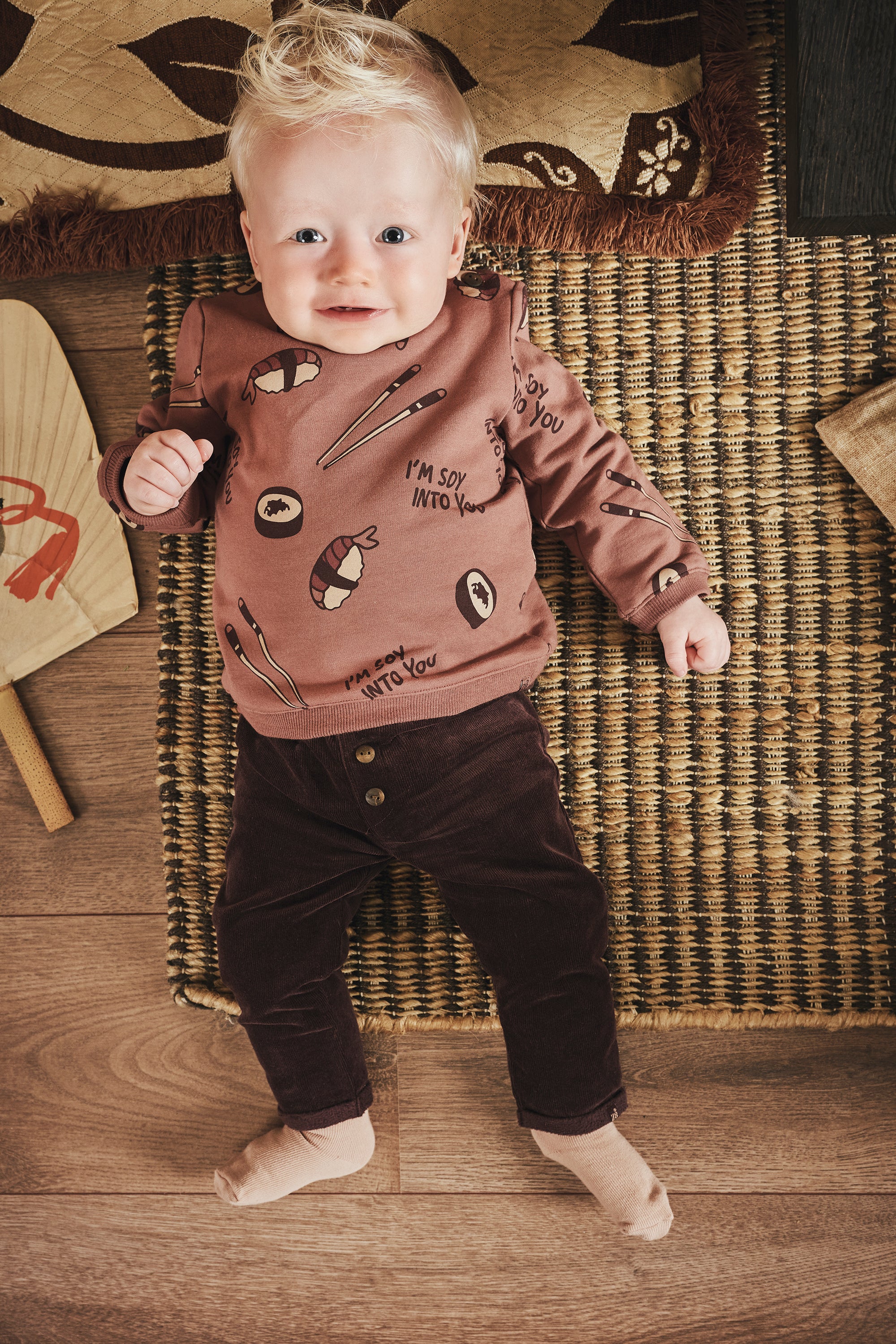 Z8 Ramy Sweater - Amber Brown/AOP Sfeerfoto