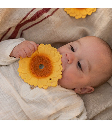 Oli & Carol Sun The Sunflower bijtspeelgoed sfeerfoto