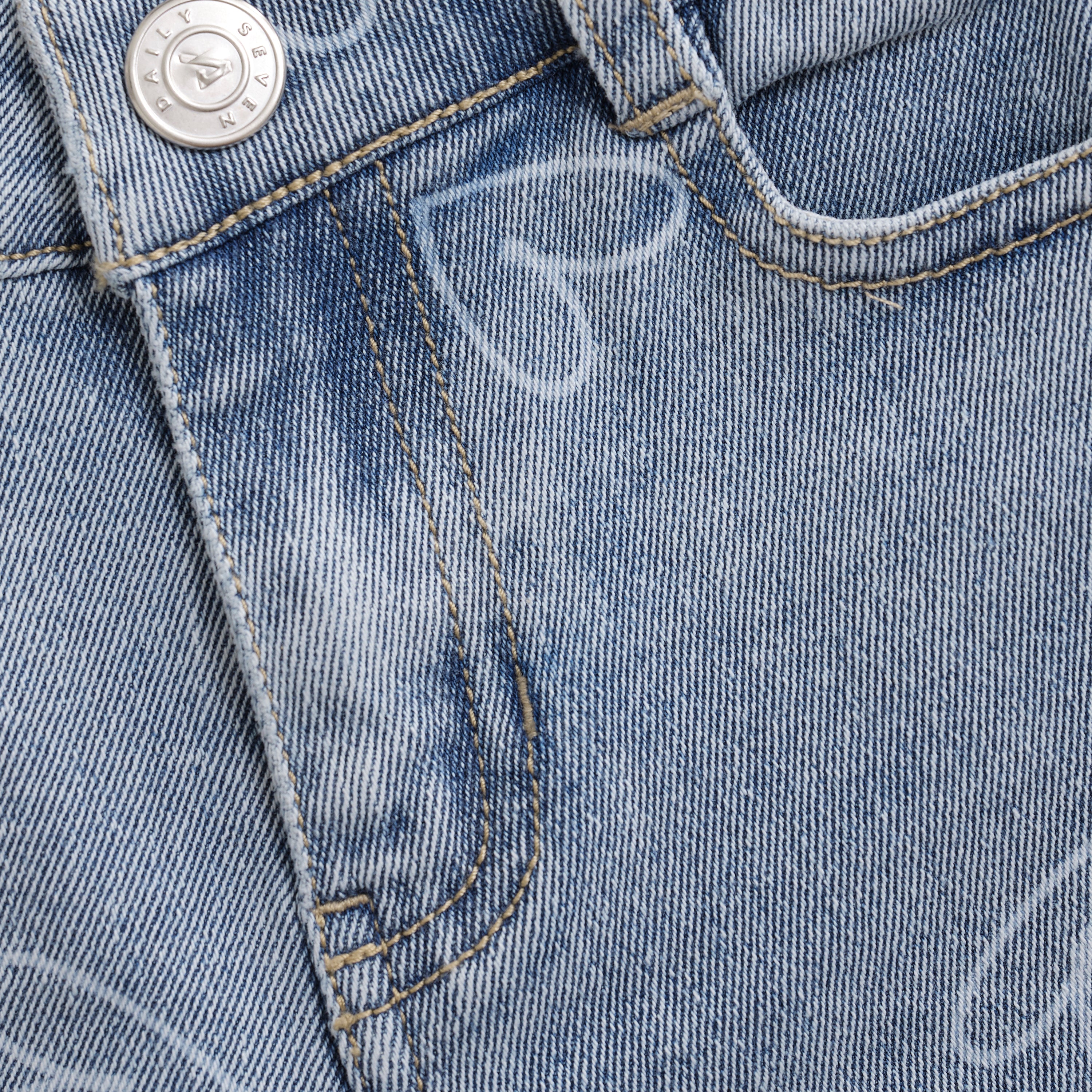 DAILY7 2300 Wide Fit Heart detail