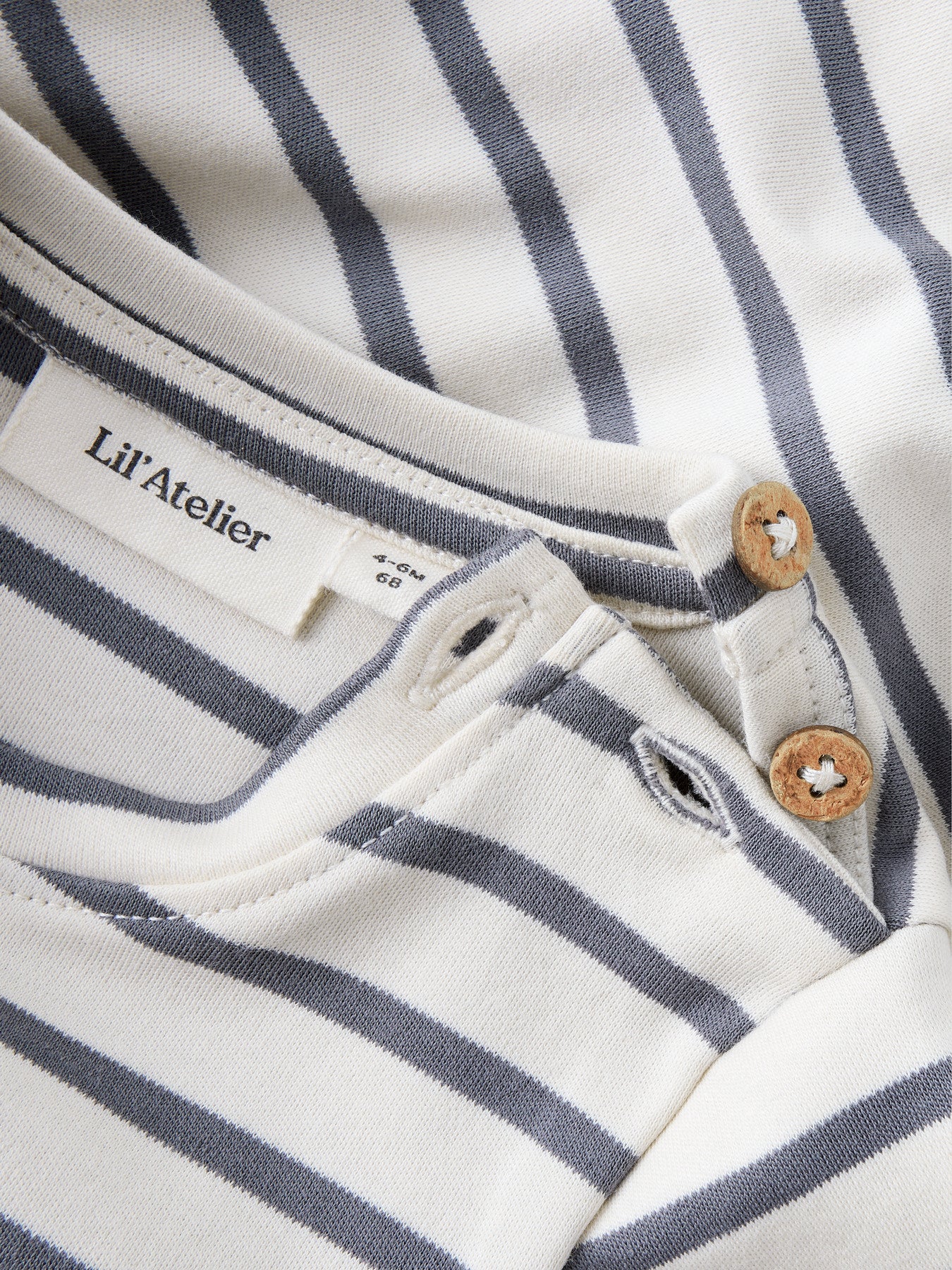 Lil' Atelier LS Top - Turtledove Poppy Seed detail