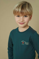 Sturdy Longsleeve - Chasing Trails Sfeerfoto Longsleeve Aan